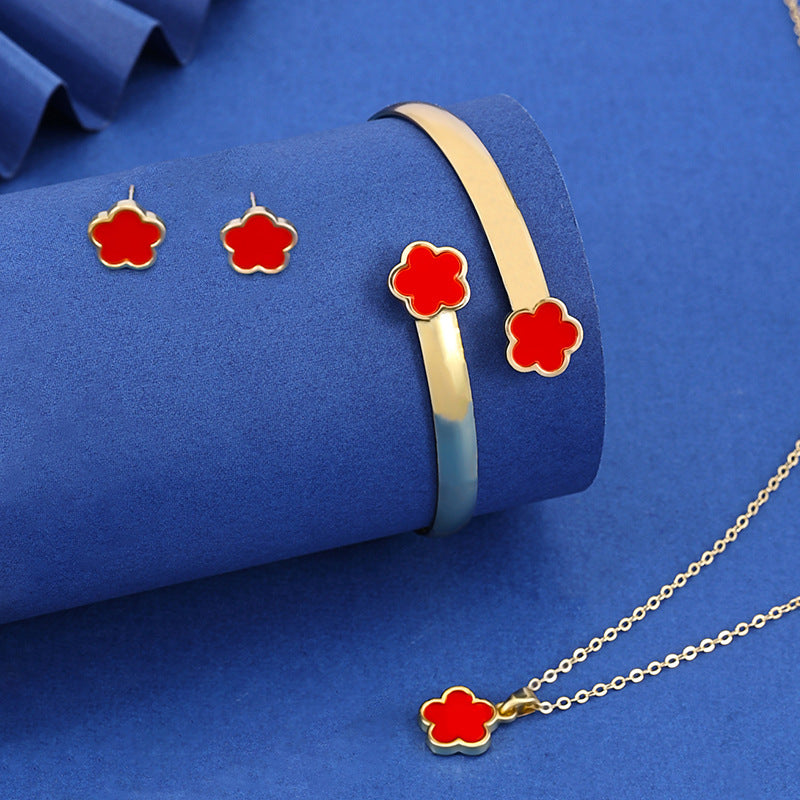 Fünfblättrige Blume Wilder Wein Gras Armband Dreiteiliges Set