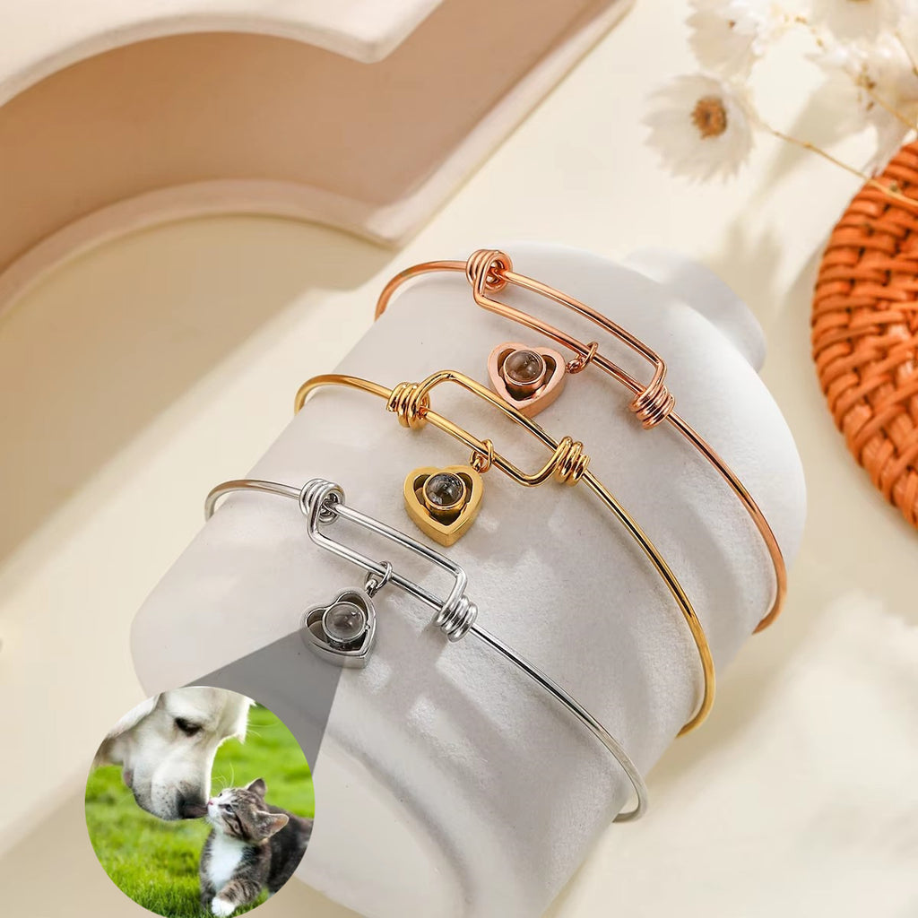 Love Heart Shaped Projection Bracelet