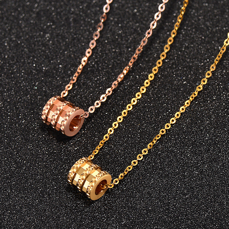 Collar con colgante de oro rosa de 18 quilates con temperamento