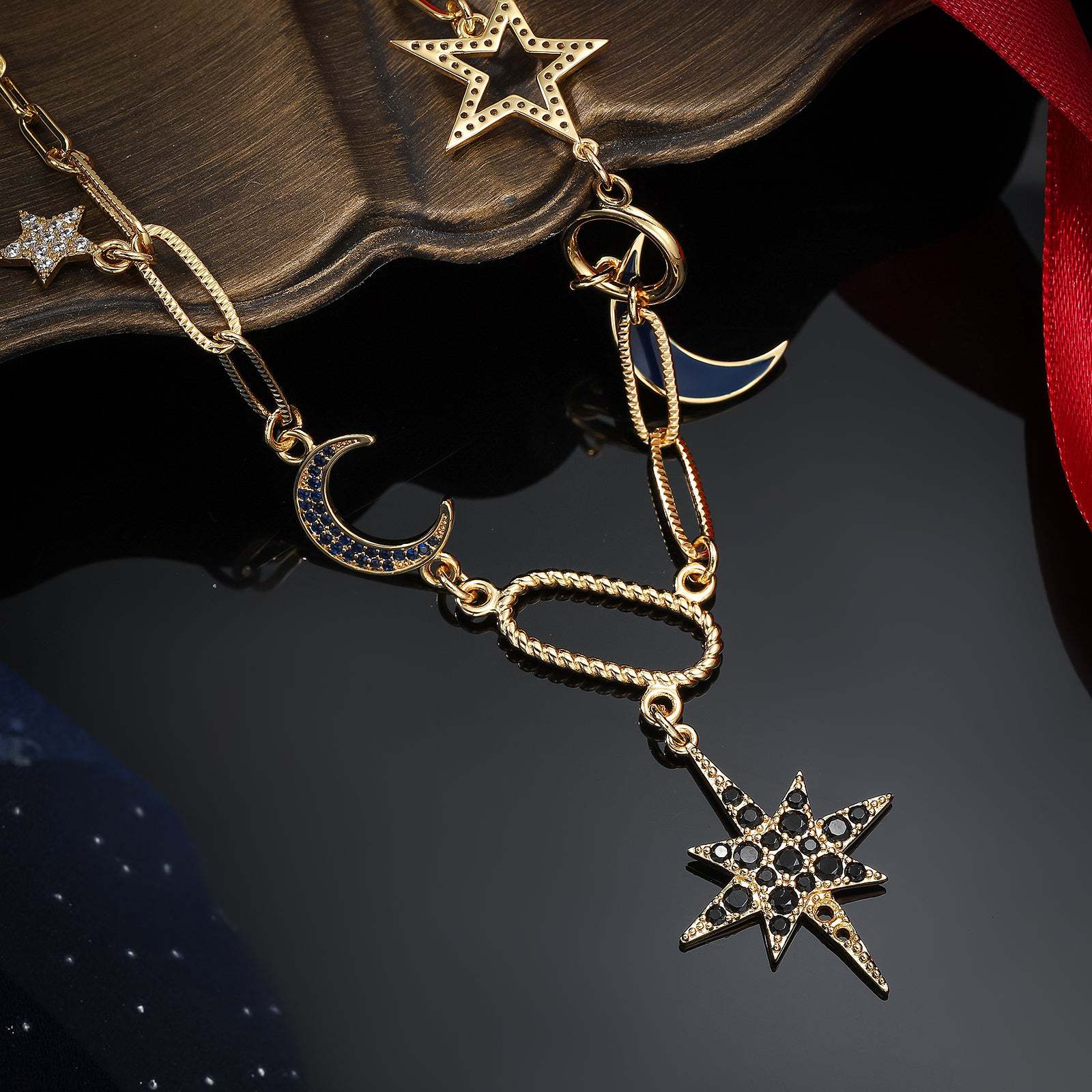 Modeschmuck Kupferbeschichtete Echtgoldkette Modedesign Stern- und Mond-Strass-Legierungshalskette