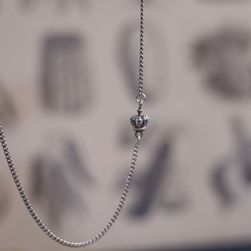 Antiker Meeresjungfrauen-Anhänger mit blauem Zirkon aus Sterlingsilber