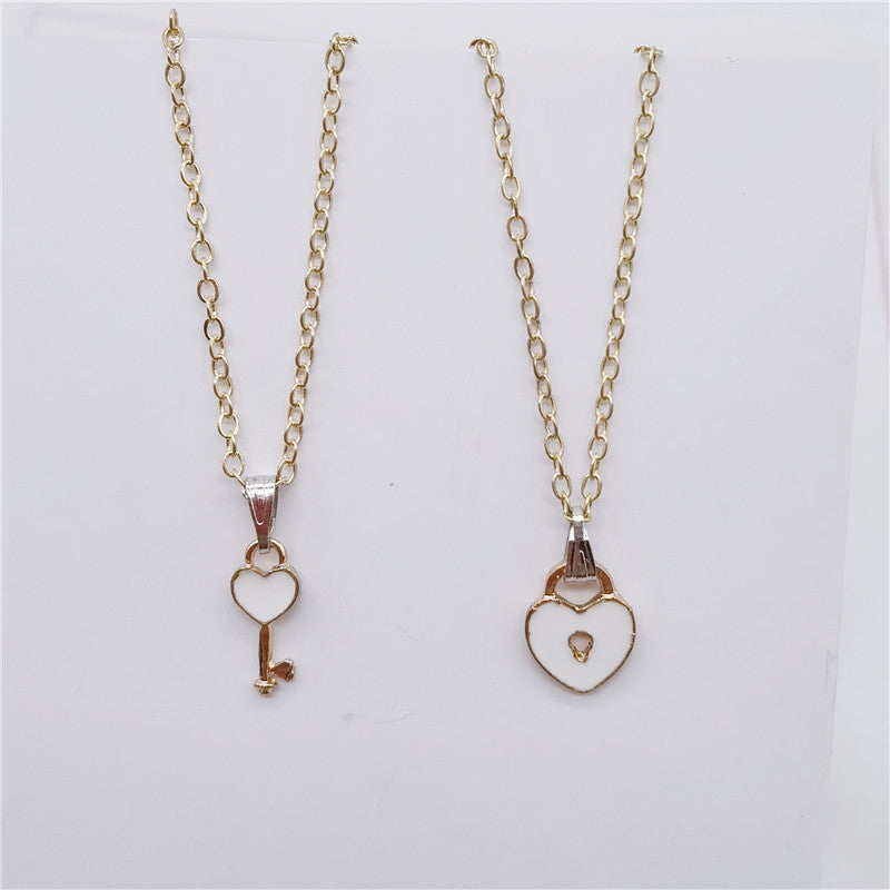 Collares para pareja: un par de cadenas doradas estilo retro para clavícula para hombre y mujer