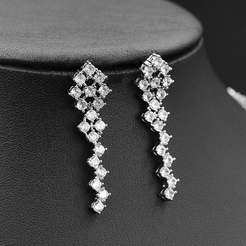 Mode Kristall Diamant Halskette und Ohrring Zweiteiliges Set Weibliche Elegante Schlüsselbeinkette
