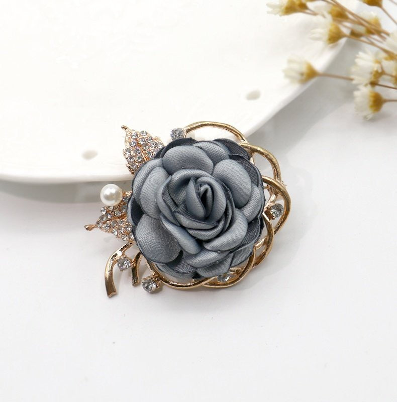 Stoffrosen-Blumenbrosche Fashion