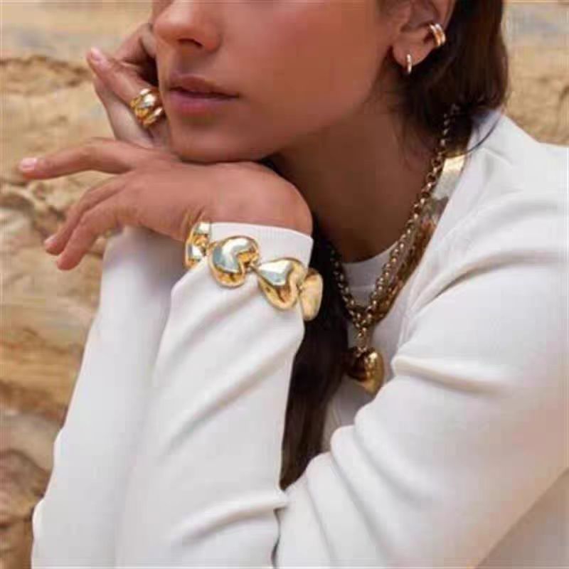Exaggerated Glossy Metal Heart Bracelet Temperament Women's