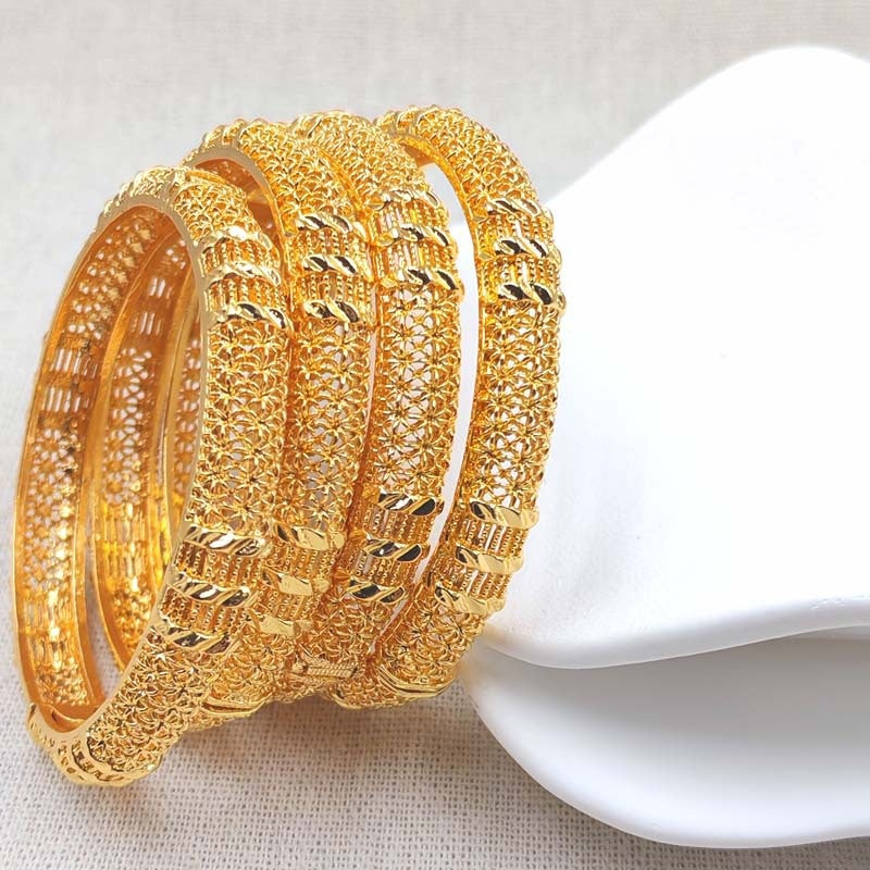 Nueva pulsera de aleación chapada en oro Classic