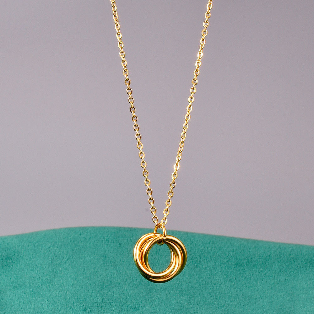 Goldene dreireihige Halskette für Damen