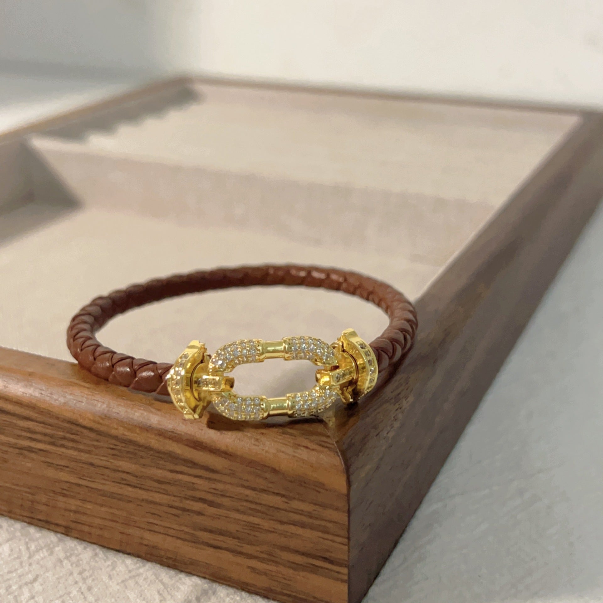 18K Gold Copper Micro-inlaid Vachette Clasp Red Rope Bracelet