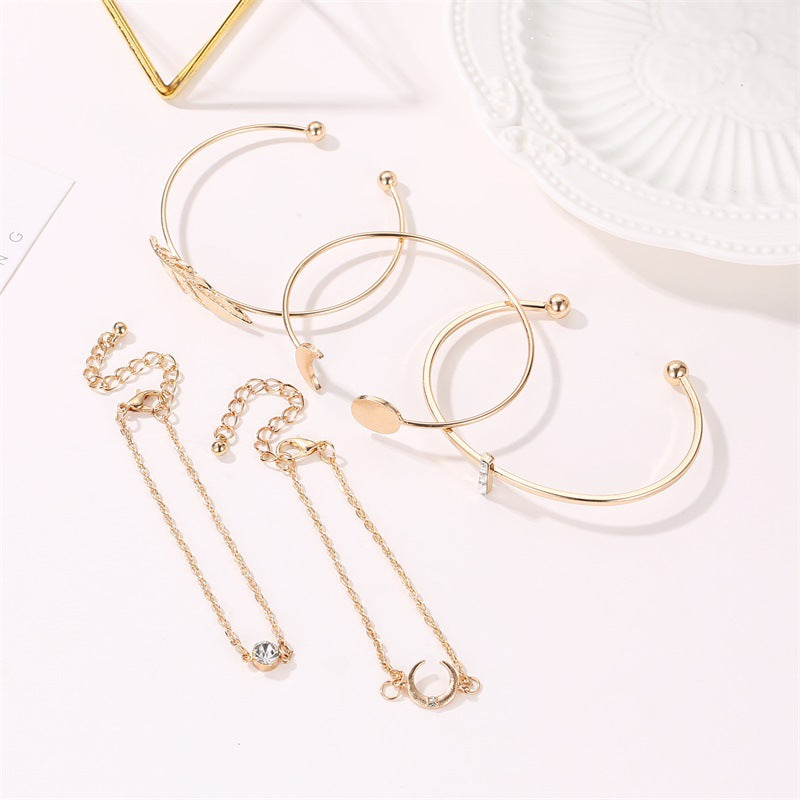 Juego de cinco pulseras para mujer estilo bohemio punk, con luna, hoja, cristal, proteína y pulseras de playa bohemias