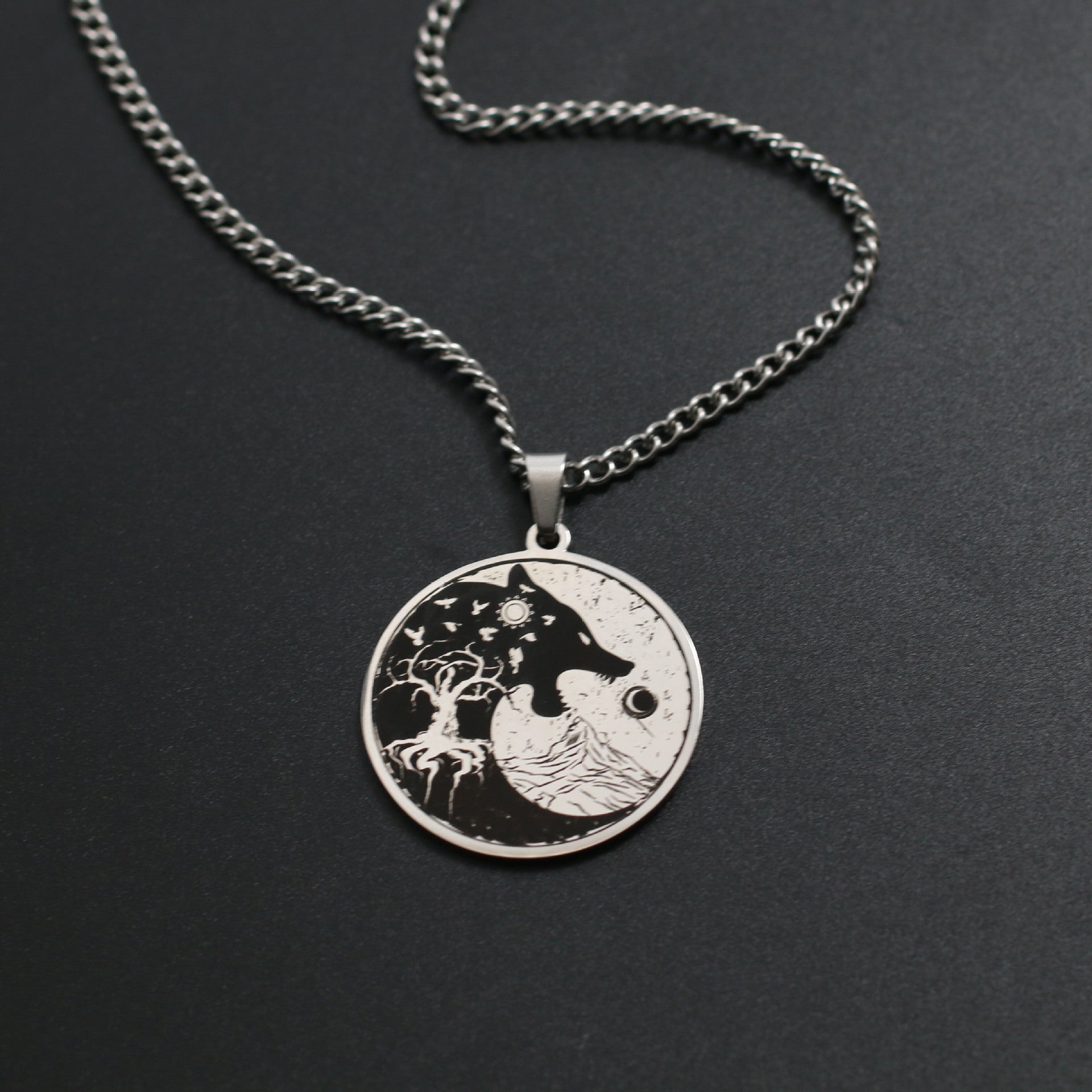 Mens Vintage Wolf Head Tree Of Life Pendant Necklace
