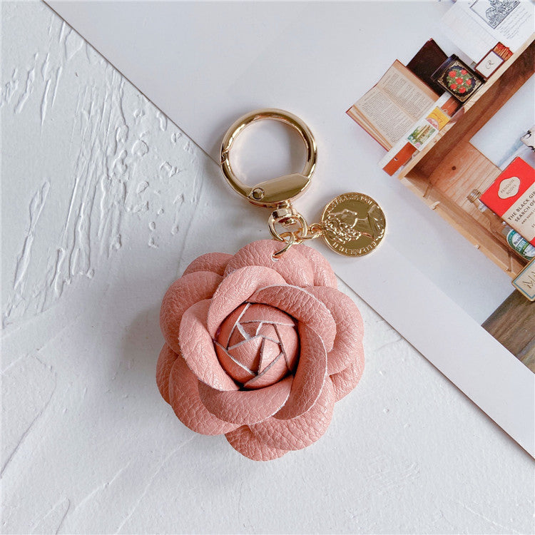 Llavero de coche de cuero con camelias de moda