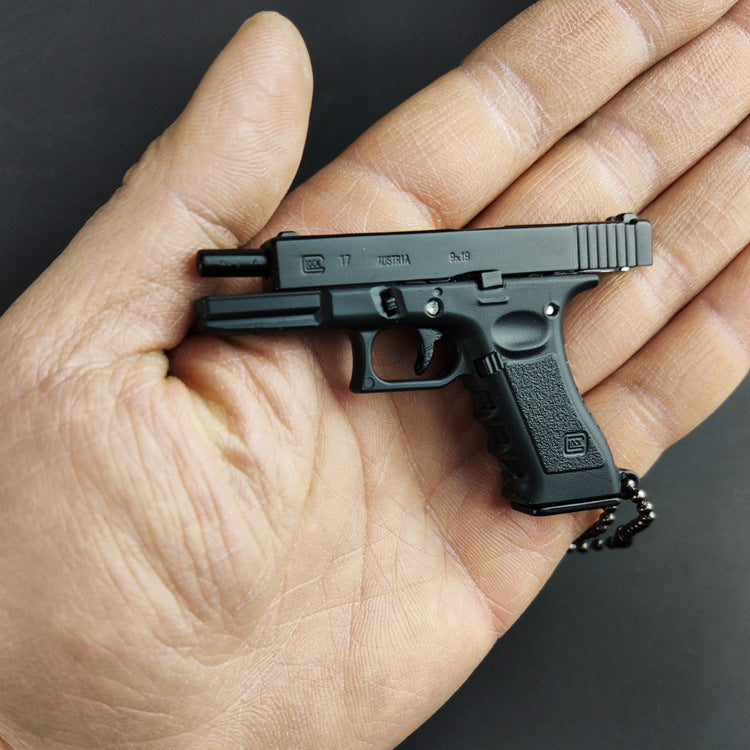 G17 Llavero de aleación con forma de pistola, modelo de juguete, regalo, colgante