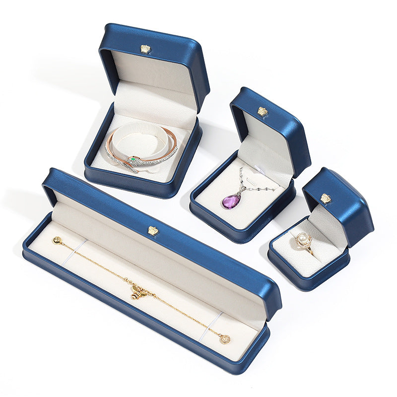 Schmuckschatulle für Kronen, Ringe, Anhänger und Armbänder