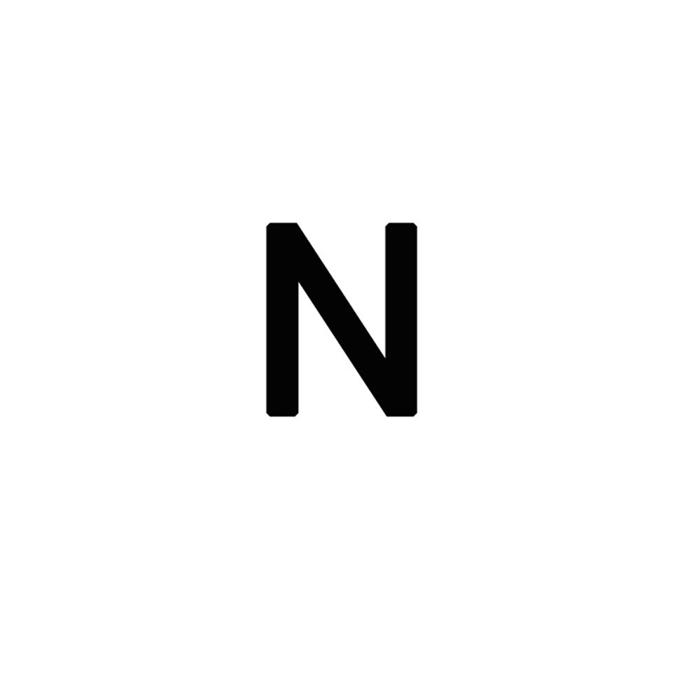 Llavero de acero inoxidable simple con letras a la moda