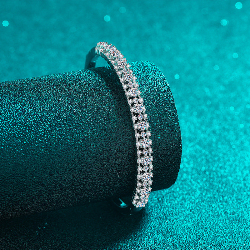 Pulsera de mujer con moissanita estrellada totalmente incrustada