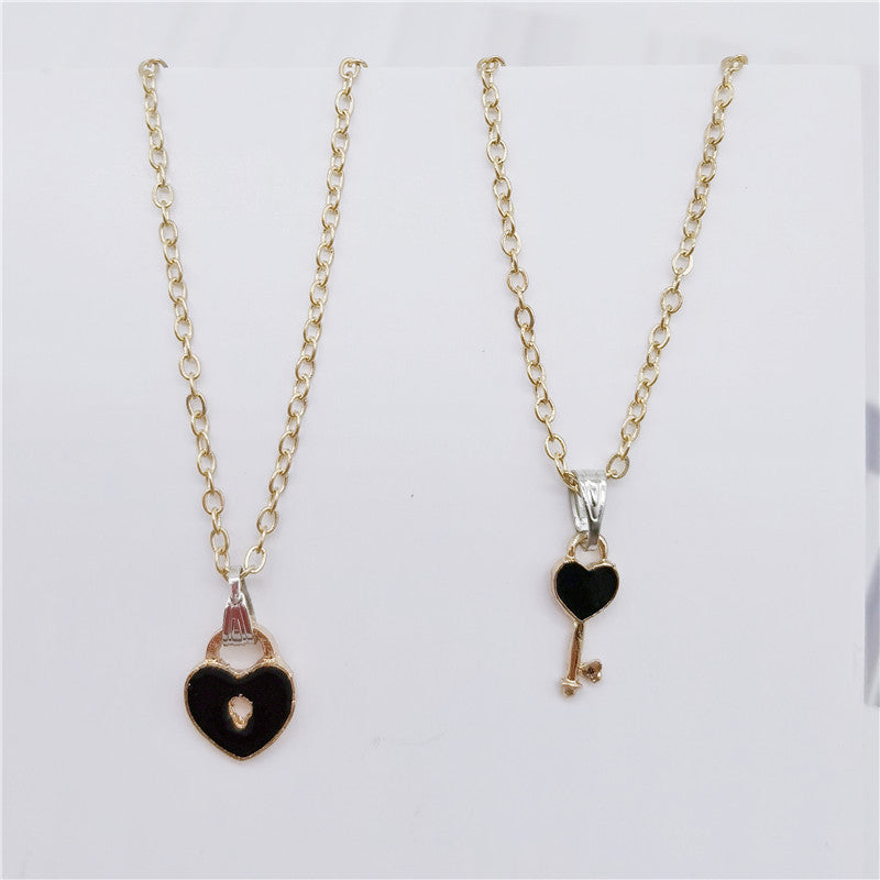 Collares para pareja: un par de cadenas doradas estilo retro para clavícula para hombre y mujer