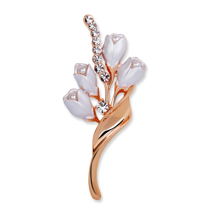 Broche de tulipán con incrustaciones de diamantes estilo chino simple