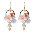 Pendientes estilo antiguo combinados con cheongsam retro