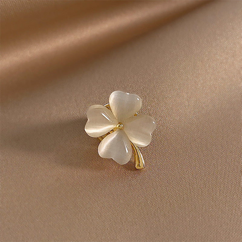 Nuevo Broche de Aleación de Alta Sensación de Nicho de Alta Gama, Pin para Abrigo y Traje, Corsage Versátil de Alta Gama