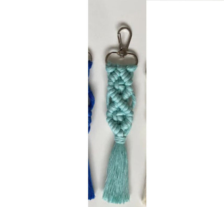 Handgewebter Schlüsselanhänger als Taschenanhänger
