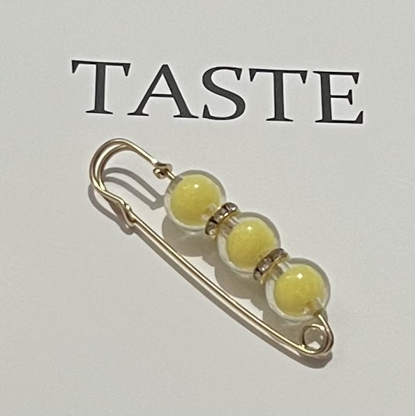 Fixed Waist Women's Pants Brooch Accessory