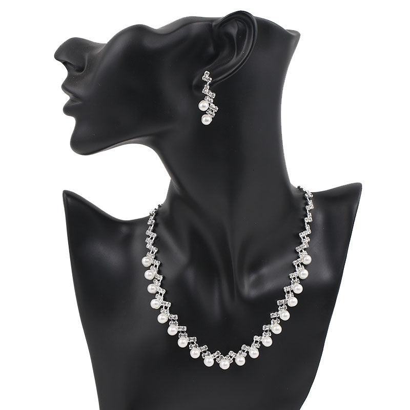 Elegantes Blitz-Strass-Perlen-Halsketten- und Ohrring-Set