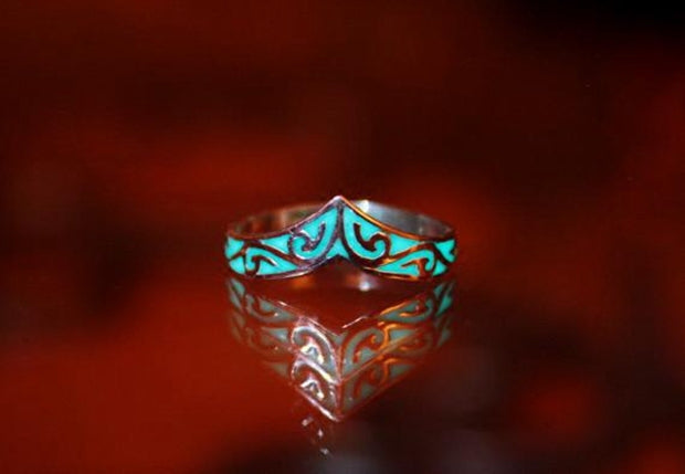 Vintage Mode Persönlichkeit Keltischer V-Form Leuchtender Sterling Silber Ring