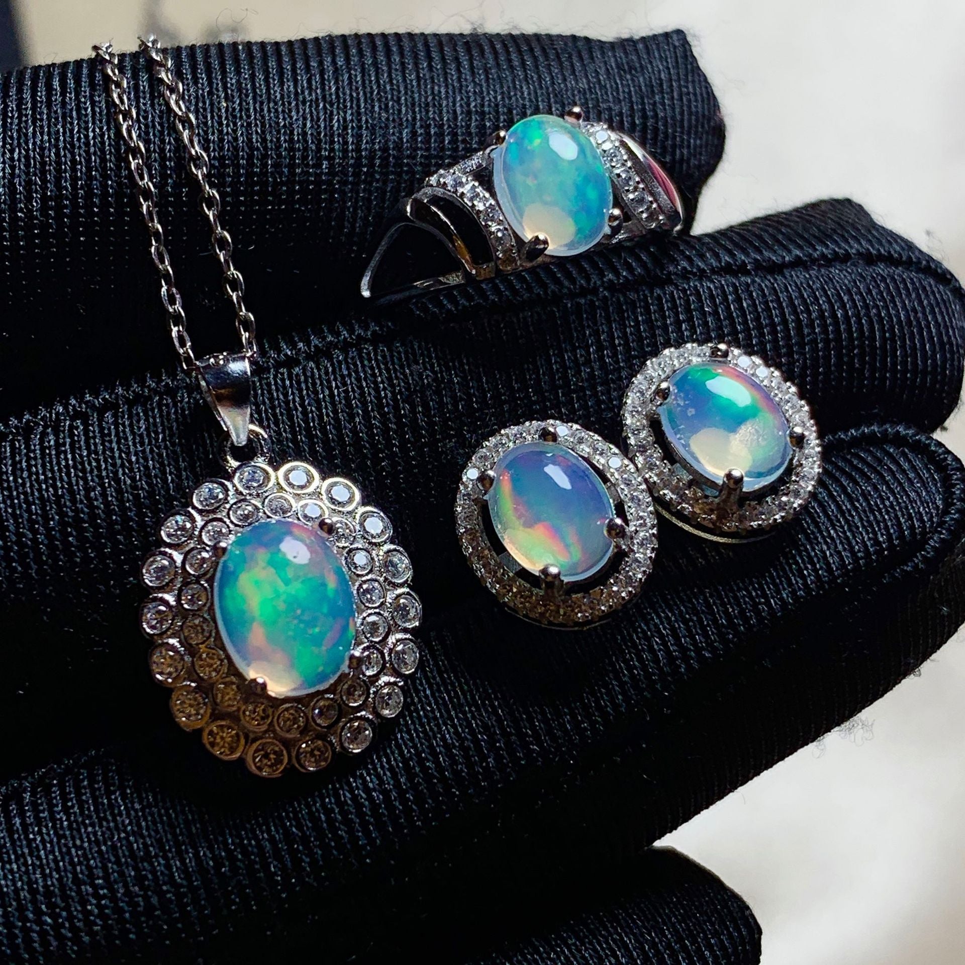 Joyería de Gemas de Colores Plata 925 con Incrustaciones de Ópalo, Elegante, Sencilla y a la Moda