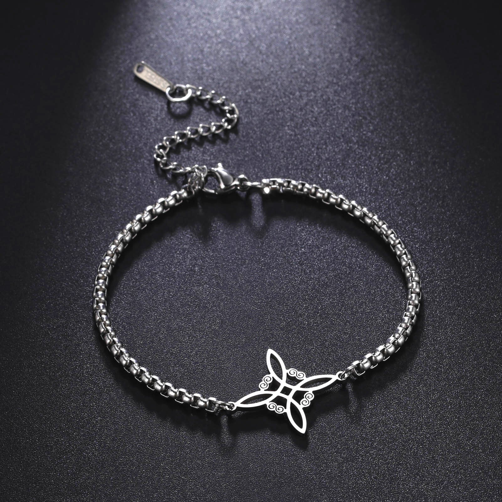 Pulsera de Acero Inoxidable con Cadena de Caja de Doble Agujero en Forma de S con Nudo de Bruja de Diseño Versátil