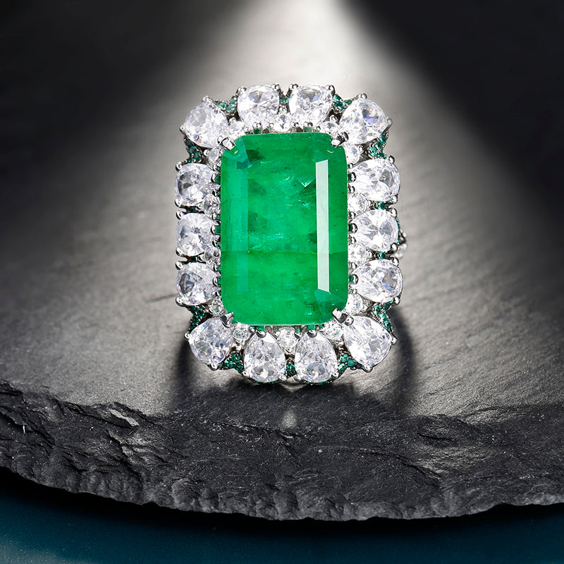 Frostiger Smaragdring aus Sterlingsilber