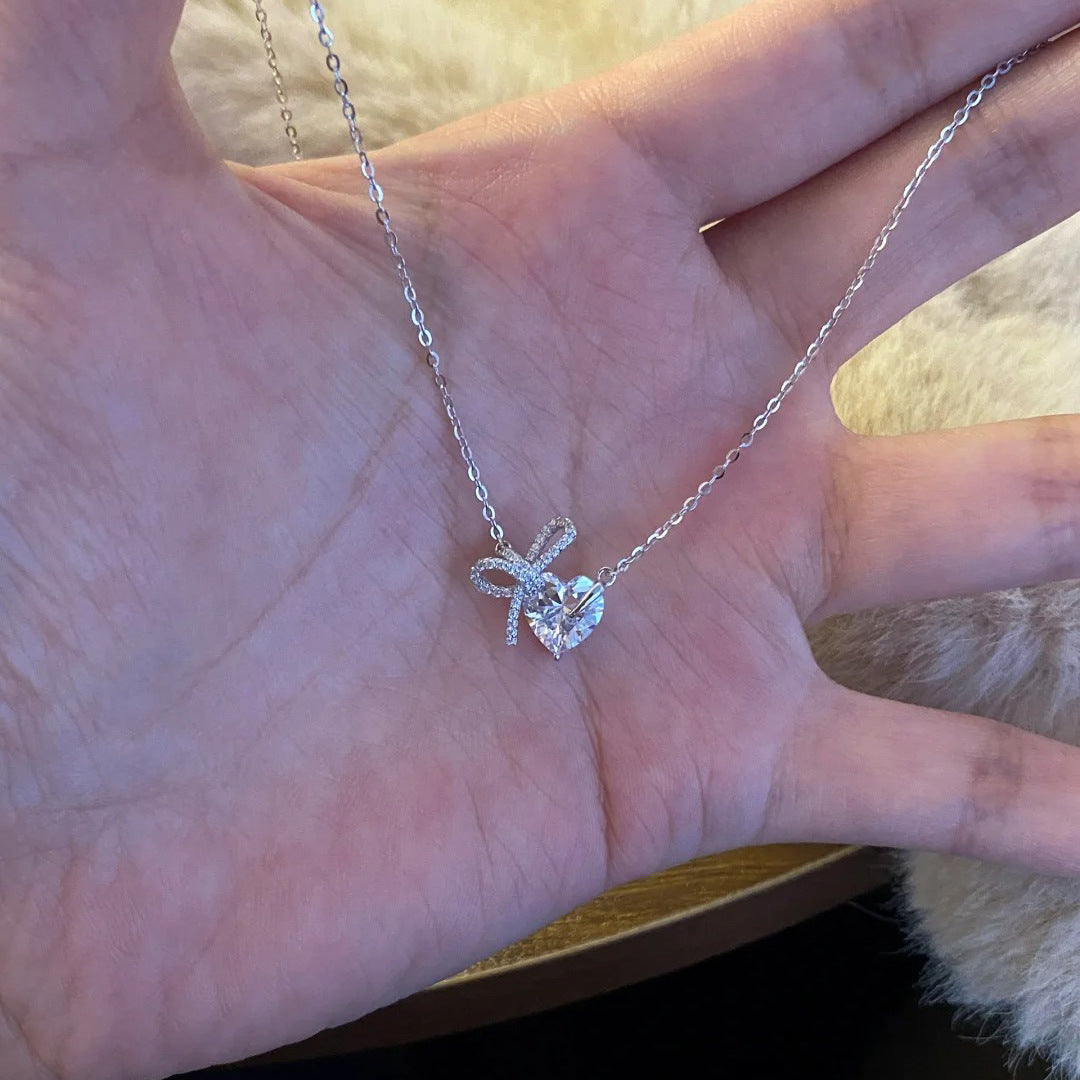 Damen Diamant Schleife Herz Halskette Hochwertige Schlüsselbeinkette Einfacher und vielseitiger Schmuck