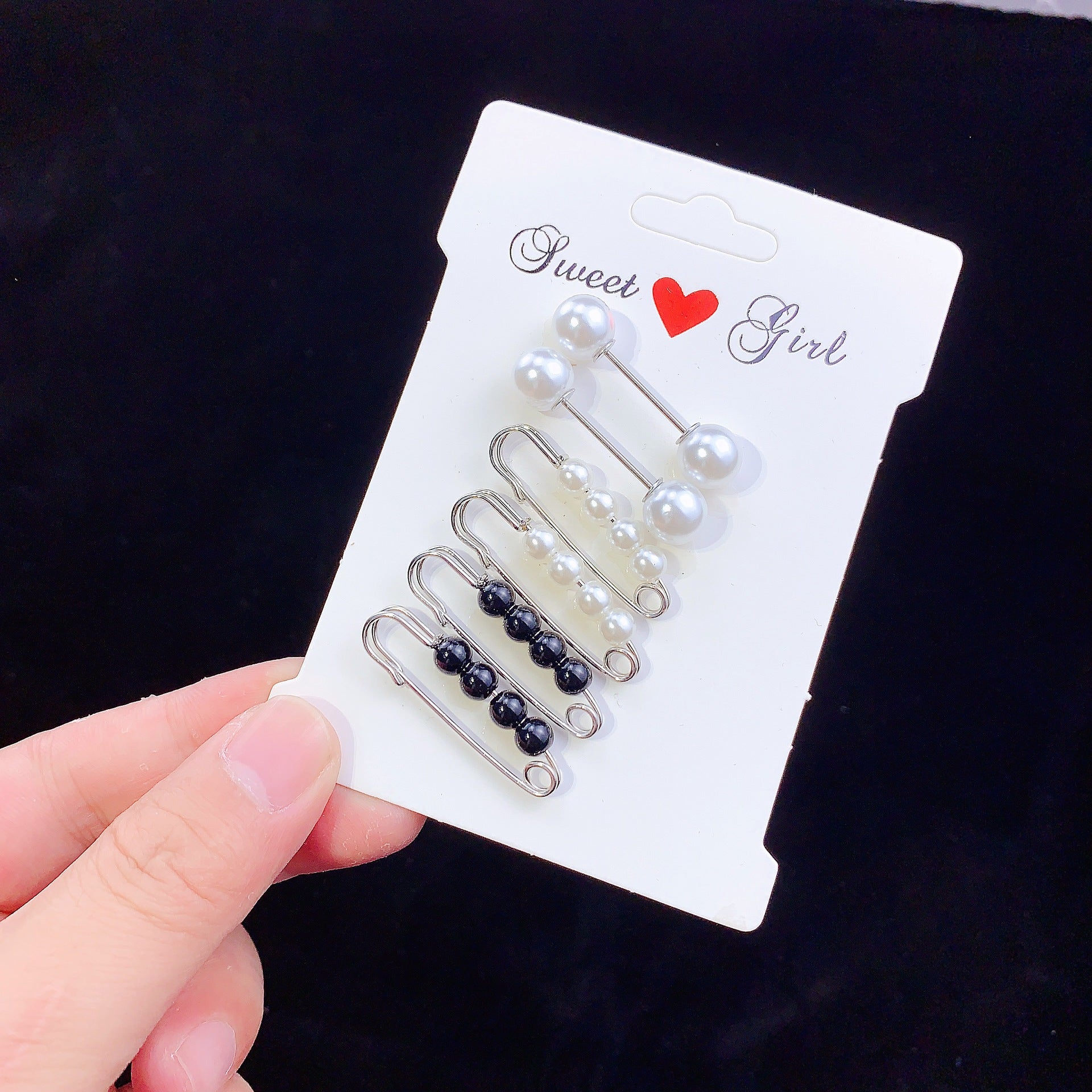 Broche, imperdible, peto, abertura en la cintura, broche de perlas, ropa fija