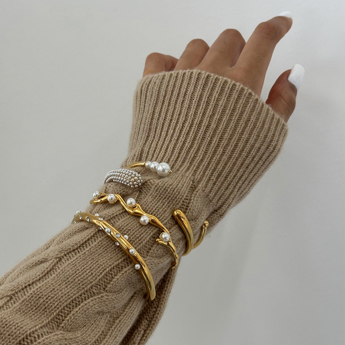 Stainless Steel Pearl Bracelet Opening Does Not Fade