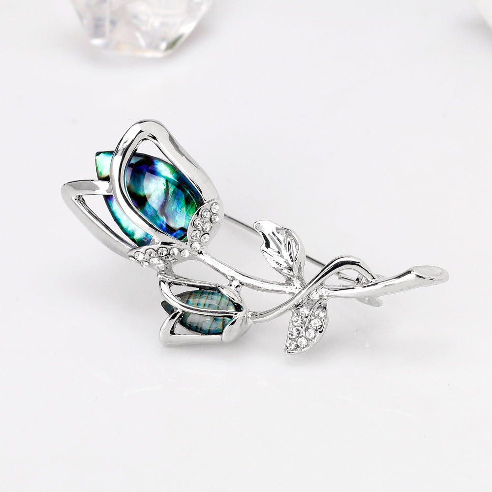 Elegant High-end Shell Rose Brooch