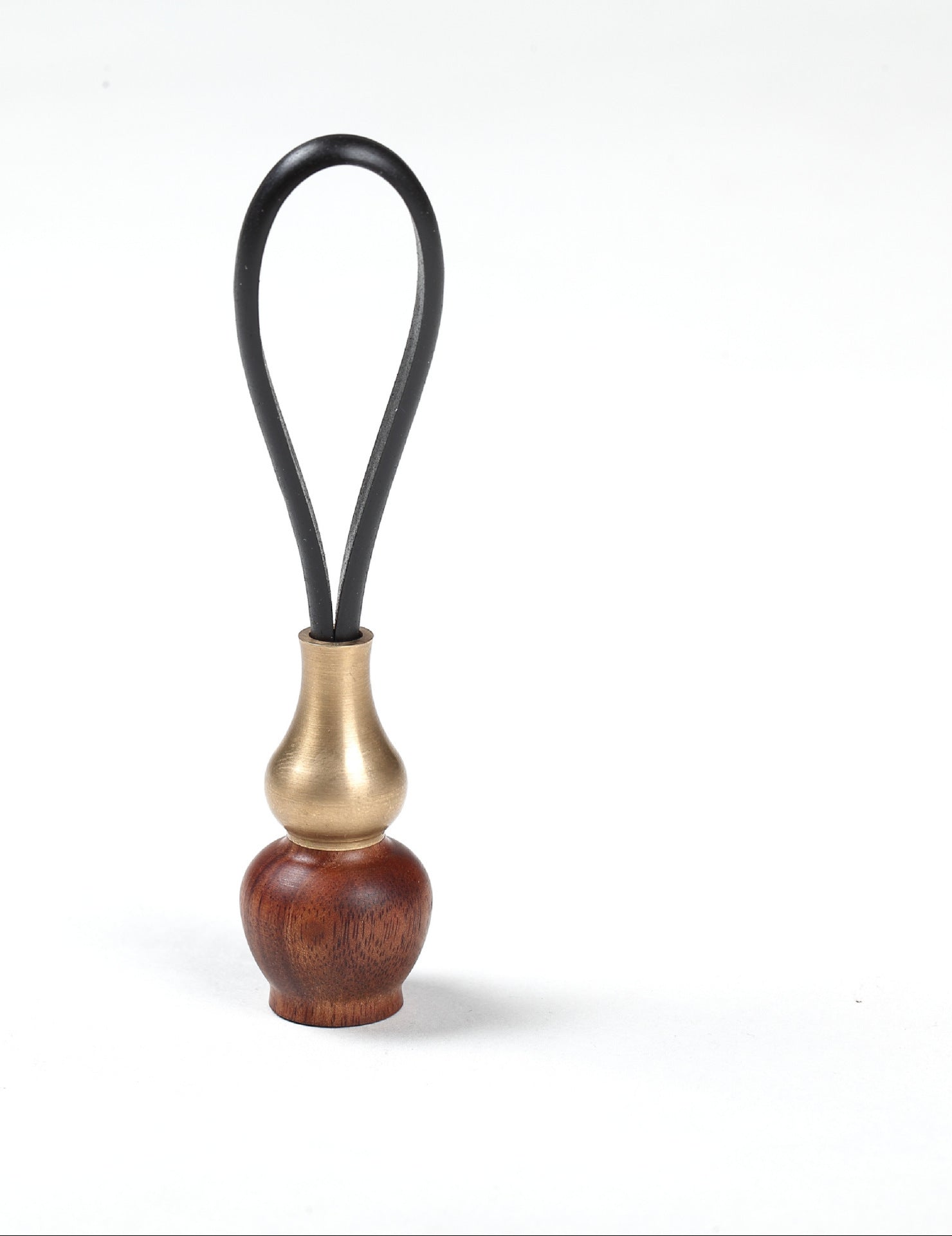 Colgante de Mochila Artesanía de Cobre y Madera