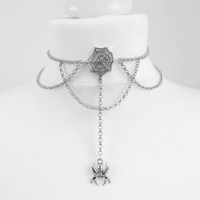 Gargantilla Gótica Grunge de Luna Creciente Negra