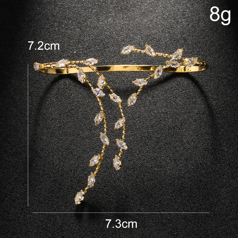Armreif für Damen mit geometrischem Muster, Schwerindustrie-Stil und eingelegten Zirkonia-Blättern