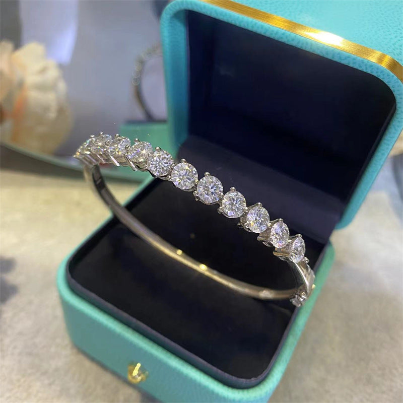 D-Farb-Moissanit-Vollbesetztes-Diamantarmband, vierzackig, runder Diamant