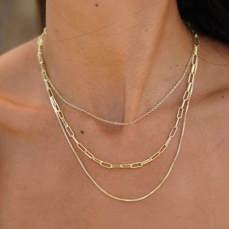 Europa und die Vereinigten Staaten Exquisites Layered Necklace Damen Schlangenknochenkette Büroklammer Figaro Kette Halskette Set