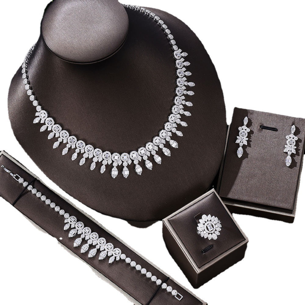 Halskette Armband Ring Ohrring Vierer-Set