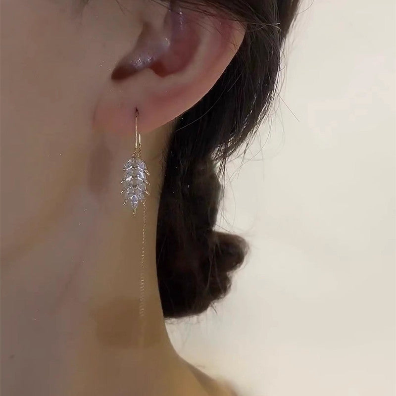 Pendientes de cordón con borla rica para primavera y verano