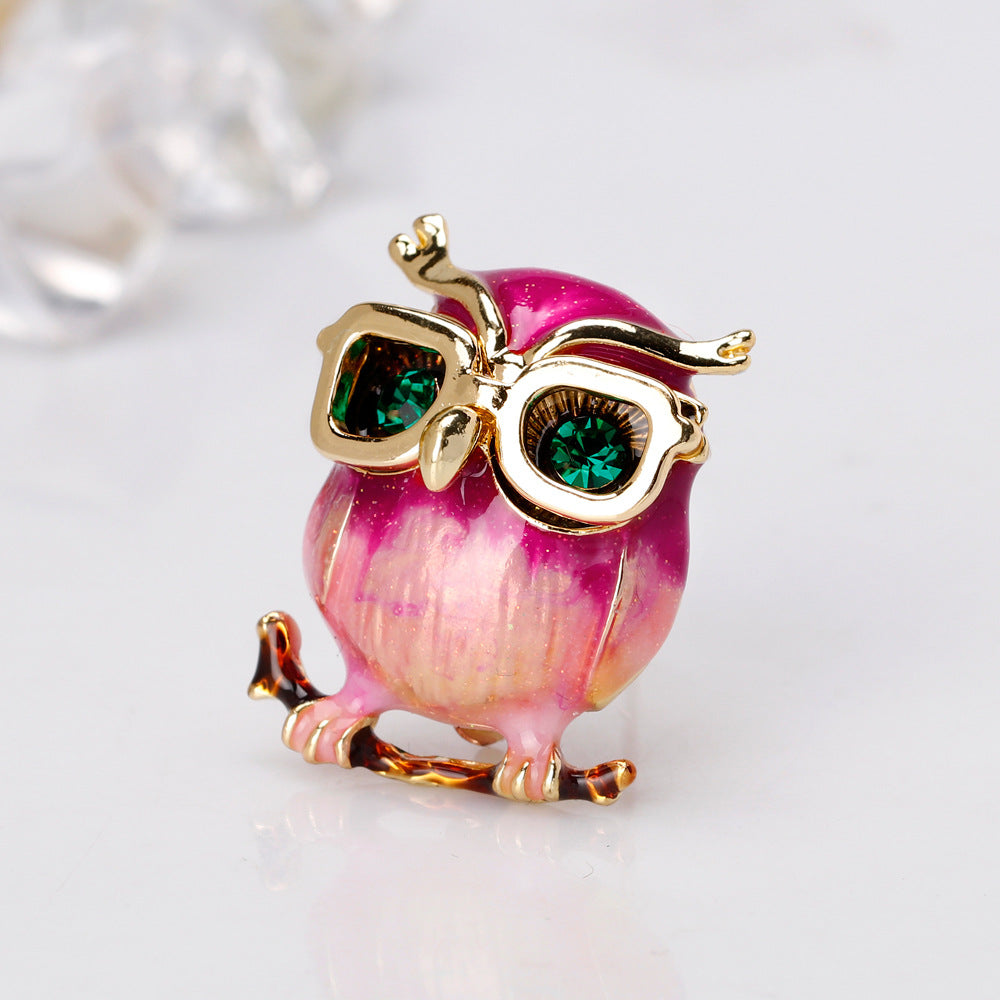 Owl brooch with glasses