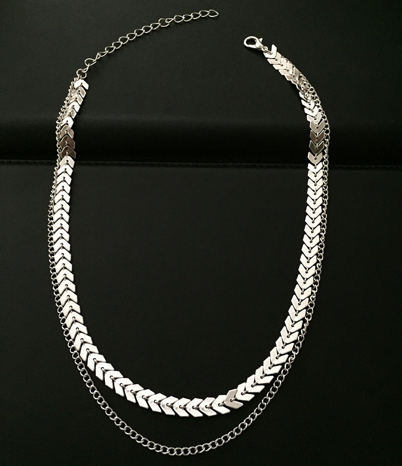 Collar corto de lentejuelas con cadena de clavícula de espina de pescado
