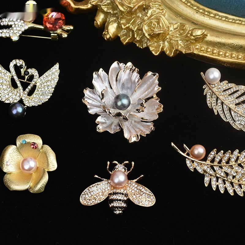 Pearl Brooch High-end Simple Vintage Corsage Pin Pearl Ornament