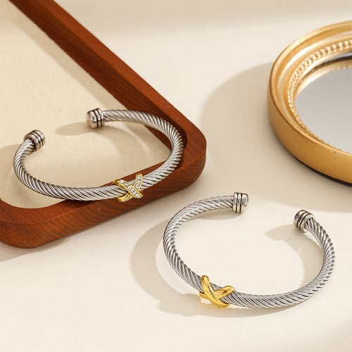 1x Modisches personalisiertes 8-Zeichen-Kreuz-Stahldrahtarmband, offenes Armband, einfaches vielseitiges Trend-Diamantarmband, geeignet für Männer und Frauen, als Festtags-Schmuckgeschenk