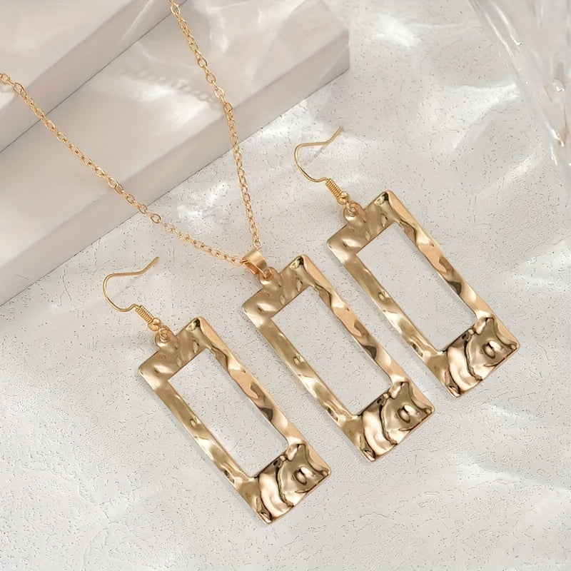 Lxalry Goldfarbenes, gehämmertes geometrisches Schmuckset, recycelte Legierungskette & Ohrringe für Damen, umweltfreundliche, hypoallergene Accessoires für den Alltag, Party, formelle Anlässe