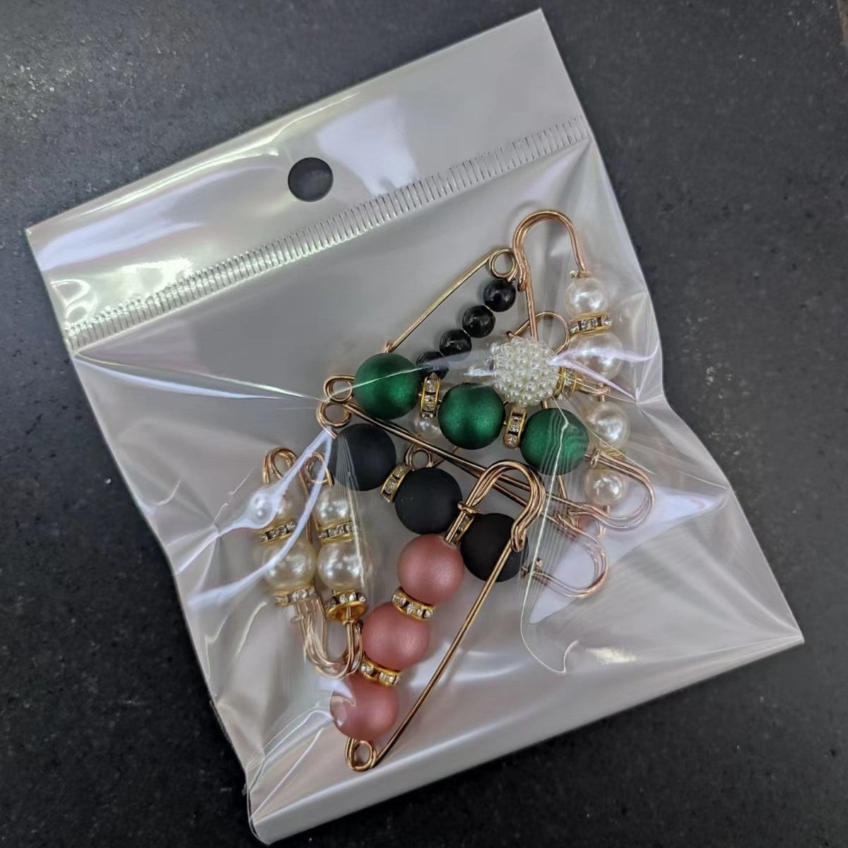 Fixed Waist Women's Pants Brooch Accessory