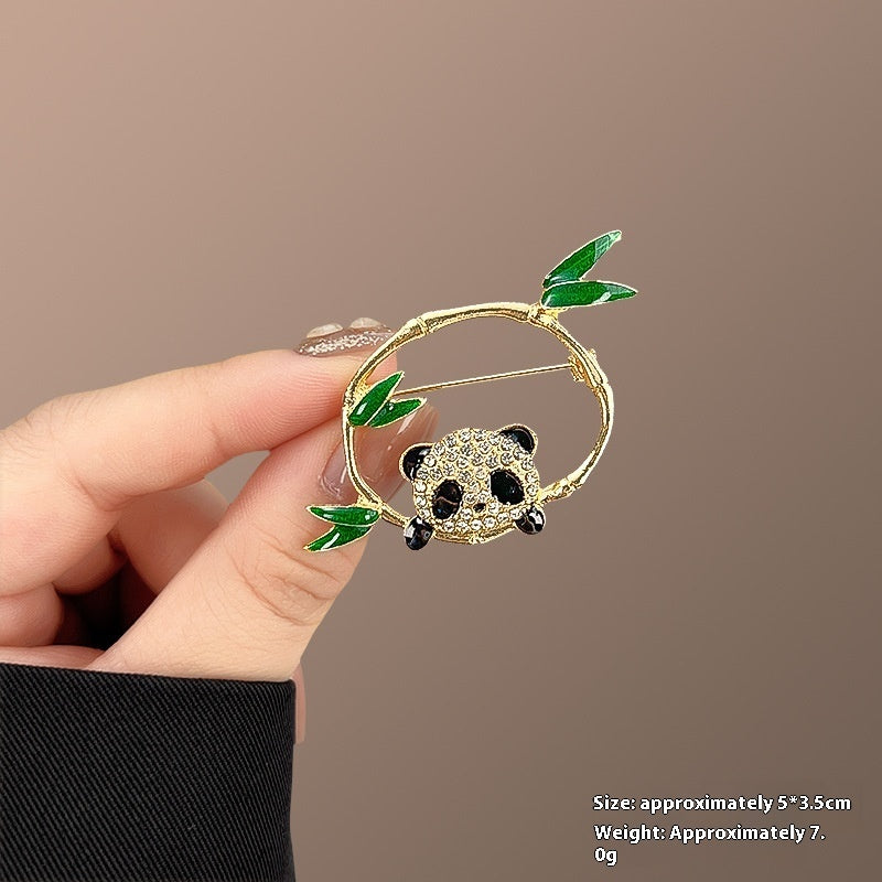 Nuevo Broche de Aleación de Alta Sensación de Nicho de Alta Gama, Pin para Abrigo y Traje, Corsage Versátil de Alta Gama