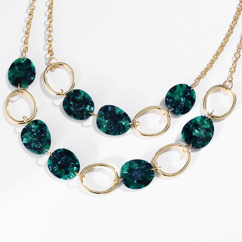 Collar corto de mujer multicapa con placa de acetato y círculos geométricos de aleación regular