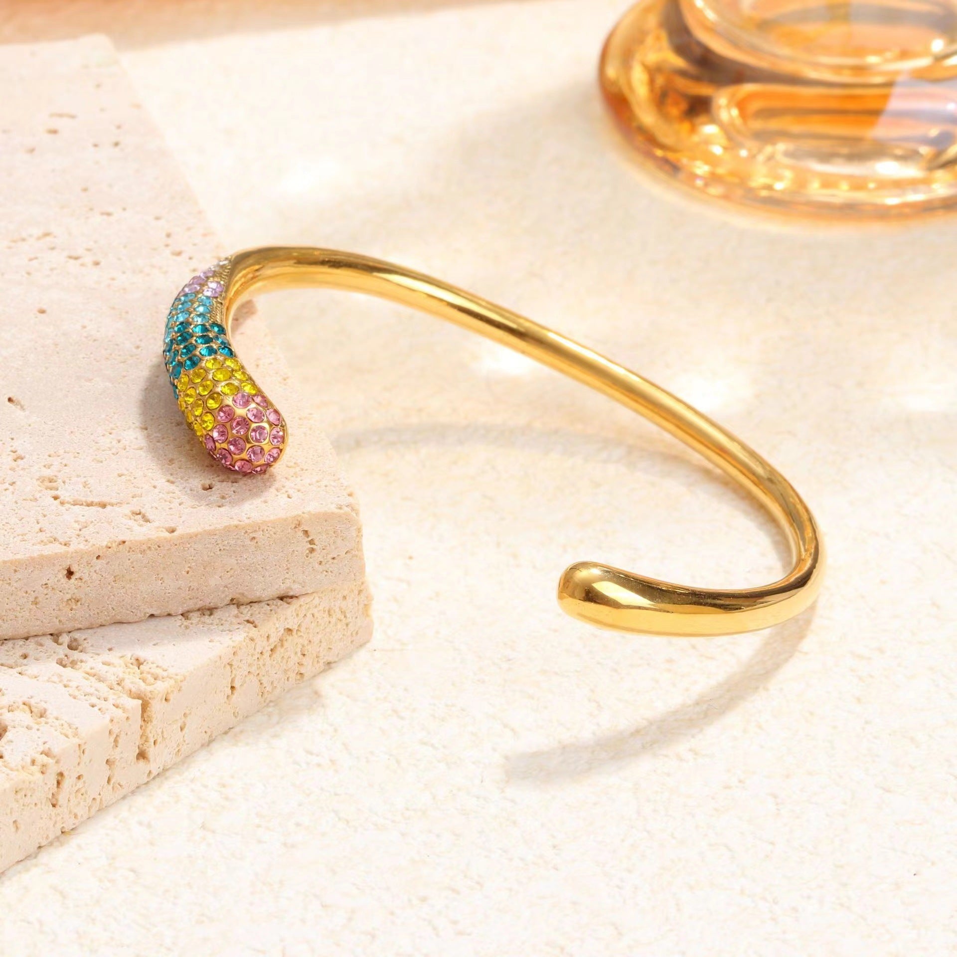 Brazalete de Zirconio de Color con Diamantes Completos de Acero Inoxidable Fundido Avanzado